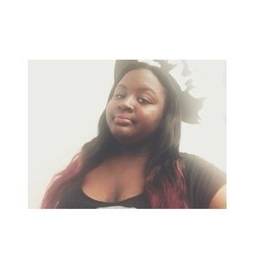 Meet your Posher, Victoria