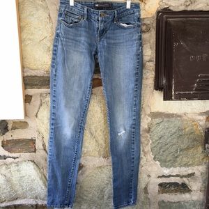 Levi's Jeans - Levi's Demi Curve Modern Rise Skinny distressed Levi's Jeans - Levi's Demi Curve Modern Rise Skinny distressed