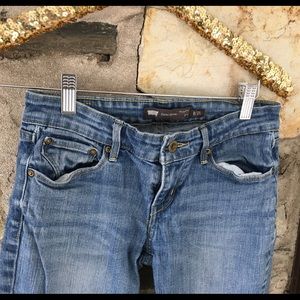 Levi's Jeans - Levi's Demi Curve Modern Rise Skinny distressed Levi's Jeans - Levi's Demi Curve Modern Rise Skinny distressed