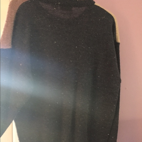 Color Block Sweater - Picture 2 of 2