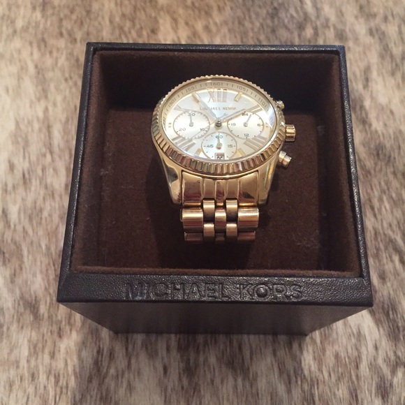 Michael Kors gold watch - Picture 3 of 4