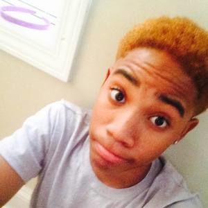 Meet your Posher, Troy