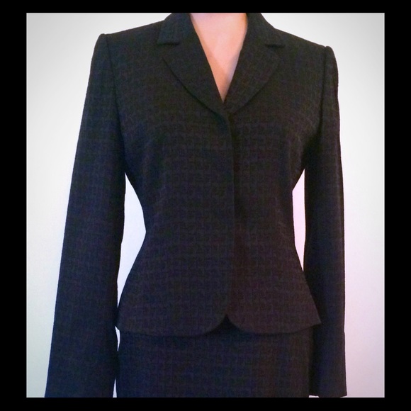 Tahari Skirt Suit
