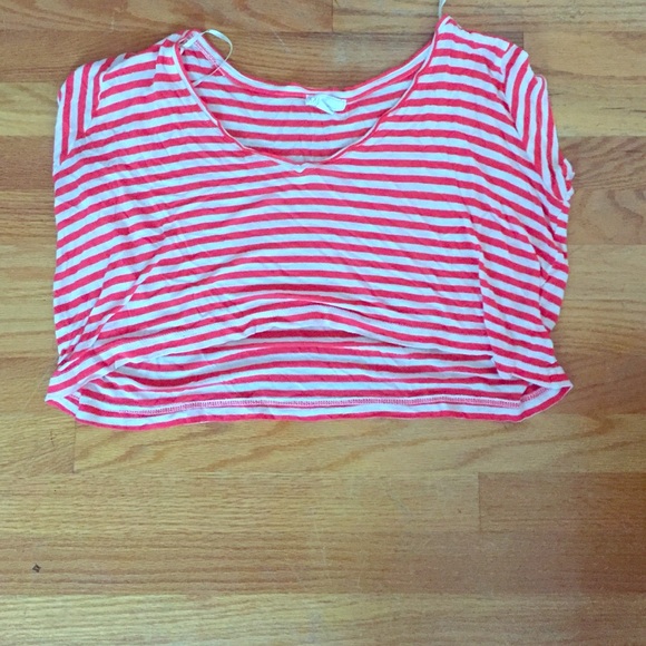 💥SALE💥 pink and white crop top