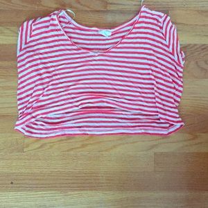 💥SALE💥 pink and white crop top
