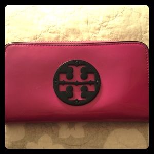 Tory burch wallet