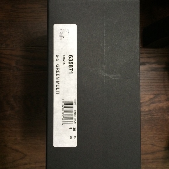 Never worn, Marc by Marc Jacobs, Pretty Knot