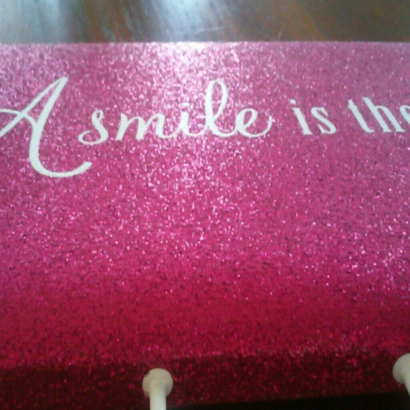 Sparkly pink icing wall hanging - Picture 2 of 3