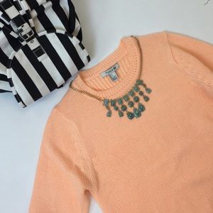 🎉Host Pick x3 🎉 Beautiful Hi low sweater!