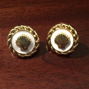 Lilly Pulitzer gold&white sanddollar stud earrings