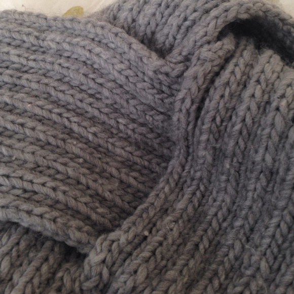 Michael Kors scarf - Picture 4 of 4