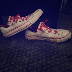 Super cute converse!