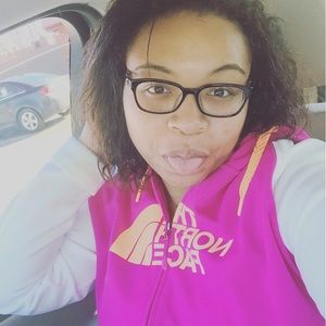 Meet your Posher, Marcienda