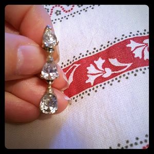 Top dangle belly button ring