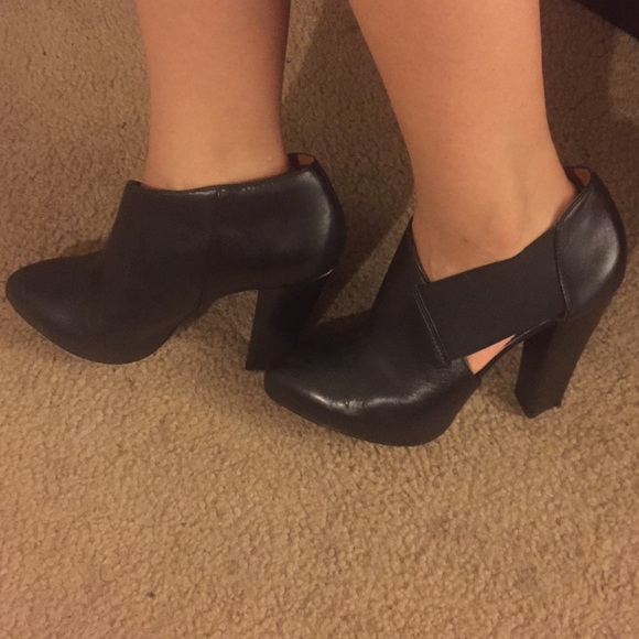 Calvin Klein 4inch booties BLACK