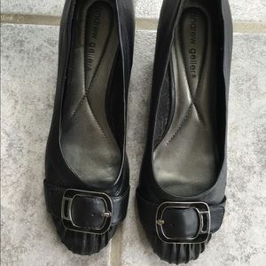 Black Leather Pumps with Wedge Heels