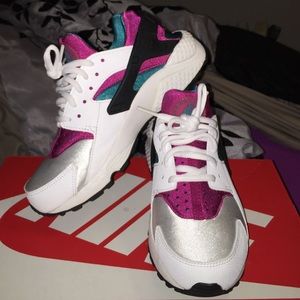 Women's Air Huarache Run