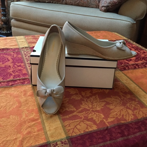 Shoes - Picture 1 of 2