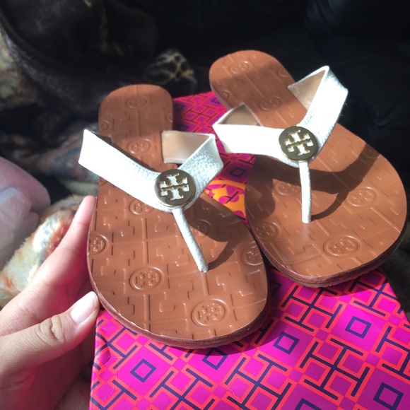 SOLD☑️Authentic tory burch bleach/gold sandals - Picture 1 of 4