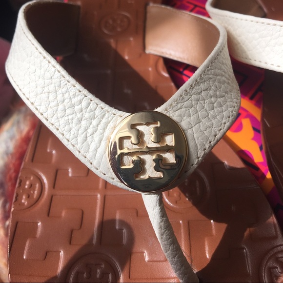 SOLD☑️Authentic tory burch bleach/gold sandals - Picture 2 of 4