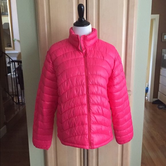 NWT. Very warm lightweight jacket!
