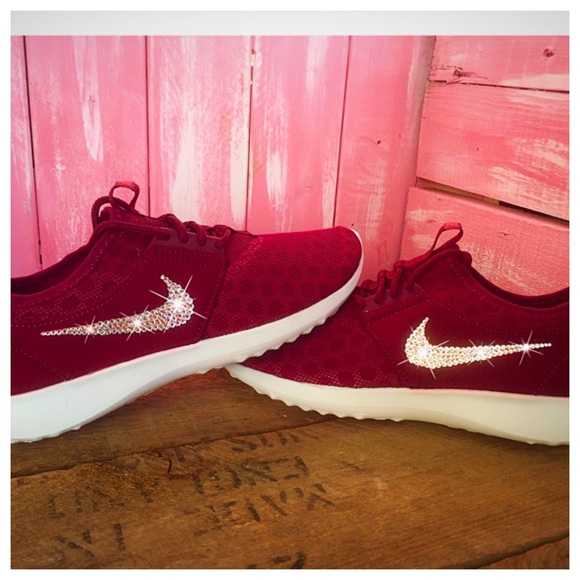 nike juvenate maroon
