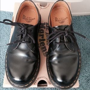 Doc marten 3 eye oxfords