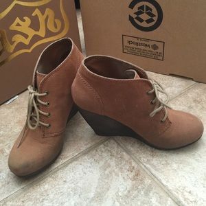 Bakers Short Boot