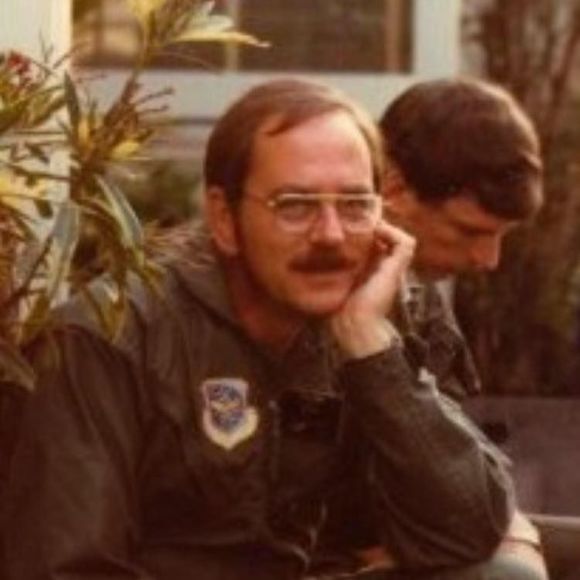 Meet your Posher, Karina - Picture 1 of 1