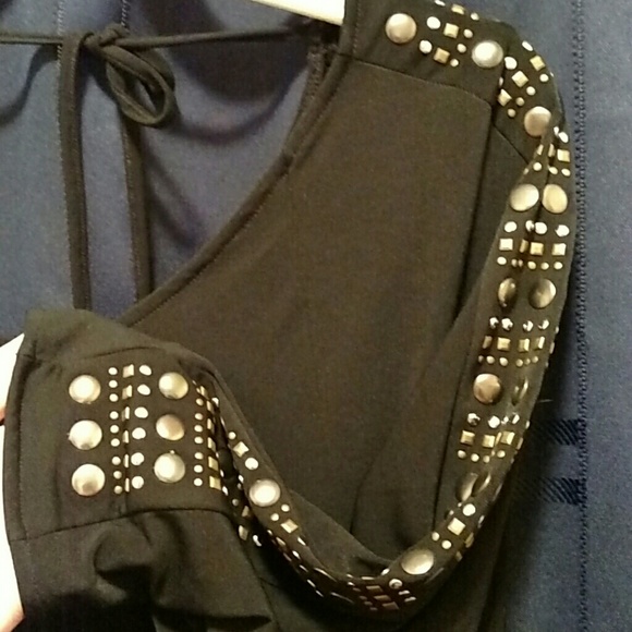 🔷RESERVED🔷 Rock & Republic Convertible Stud Top - Picture 2 of 4