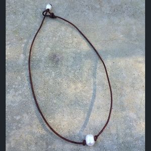 •SALE• Brown Leather & Freshwater Pearl Choker