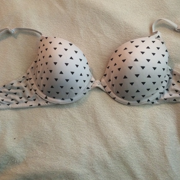 VS pink bra 32C