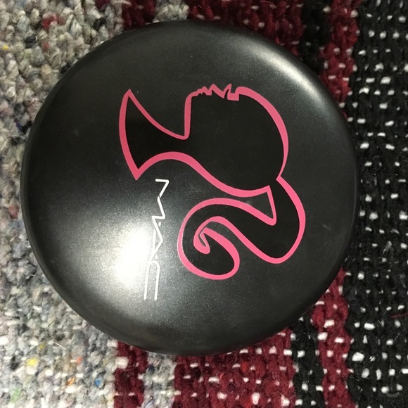 MAC beauty powder from BARBI in pearl blossom