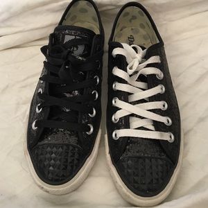 Daddy's $ sneakers size 7