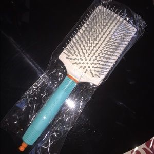 Moroccan oil paddle brush