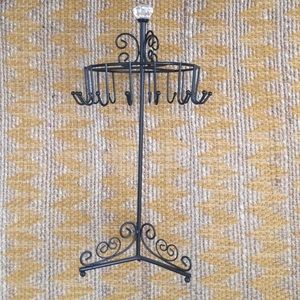 Necklace holder, brand new.