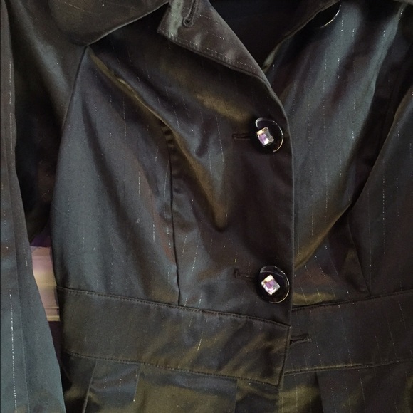 Coat - Picture 3 of 4