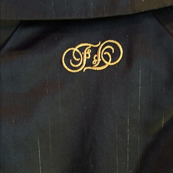 Coat - Picture 4 of 4