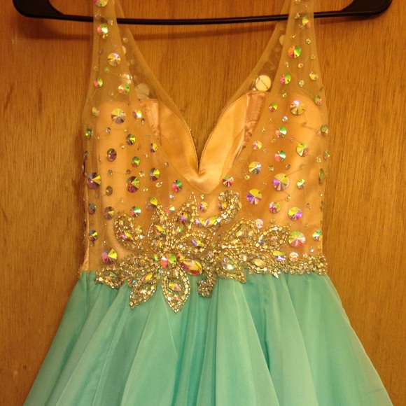 Sold - Picture 2 of 4