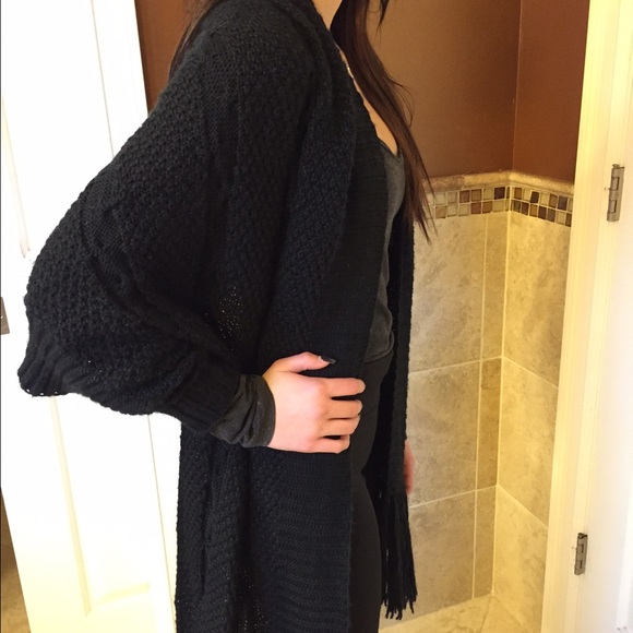sweater - Picture 4 of 4