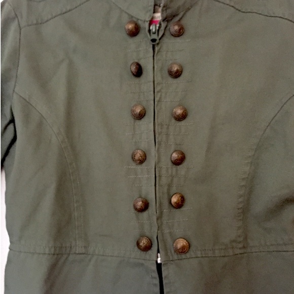Army Green Blazer - Picture 3 of 3