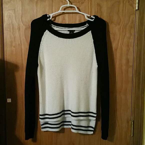 B & W sweater
