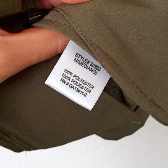 ❌SOLD❌NWOT Light Weight Olive Jacket - Picture 3 of 4
