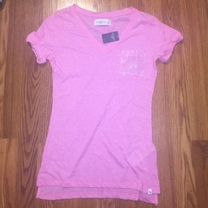 BRAND NEW Pink V-Neck Loose Fitting T-Shirt