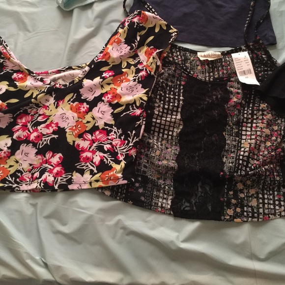 Cropped shirts 💞 - Picture 2 of 4