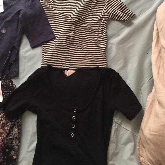 Cropped shirts 💞 - Picture 3 of 4