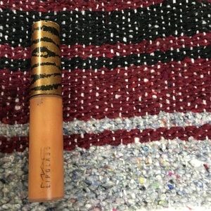 LIMITED EDITION lipgloss in Vital Spark