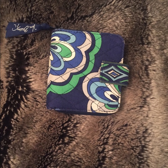 Vera Bradley Wallet - Picture 1 of 2