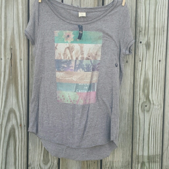 Hollister t-shirt.