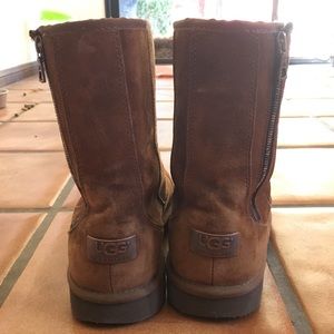 Brown Uggs that have perfect condition